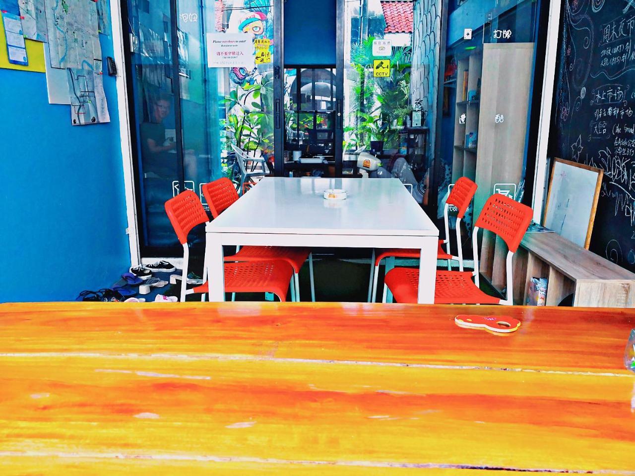 17You Inn Hostel Бангкок Экстерьер фото